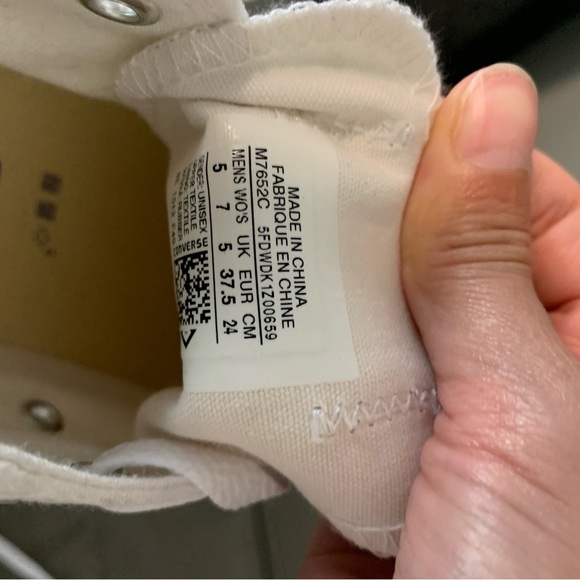 Brand new white Converse size 7 - Picture 5 of 5